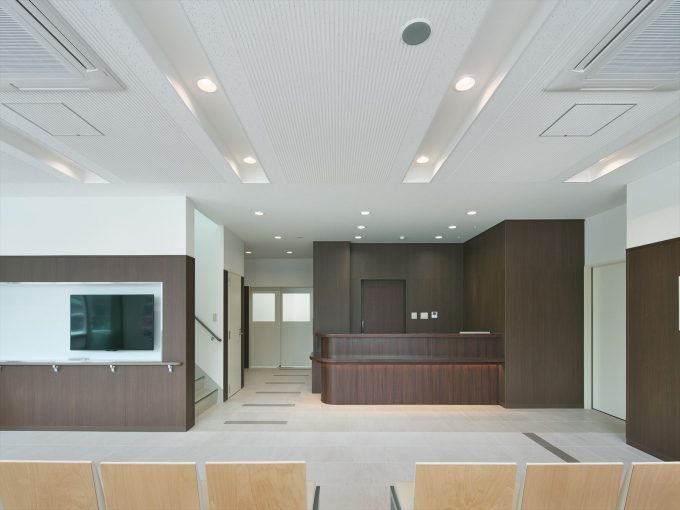 おしゃれで快適な待合室で来院したいクリニックにする