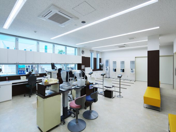 資金をかけて開業した眼科クリニックの検査室