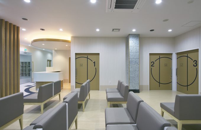 クリニックの待合室の内装デザインとレイアウト実例
