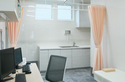 呼吸器内科クリニックの診察室