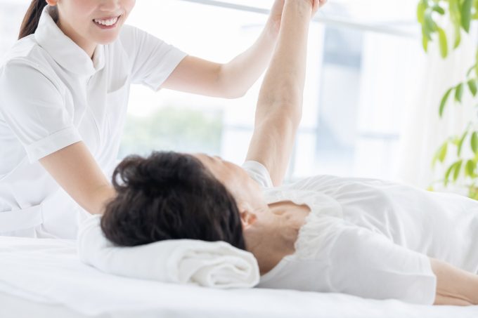 地域包括ケア病棟の理学療法士と患者