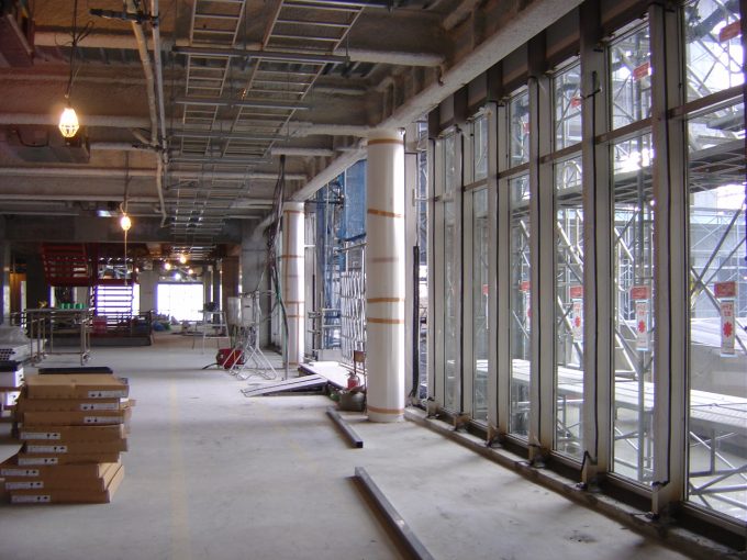 オフィスビルリノベーションの施工現場