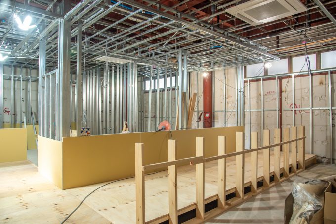 店舗リノベーションの工事風景