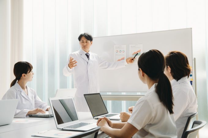 クリニック開業前のスタッフ研修