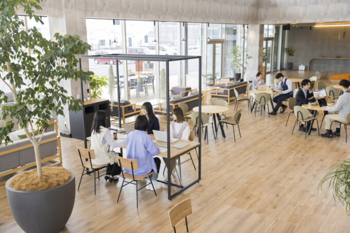 アジャイルオフィスで働く人びと